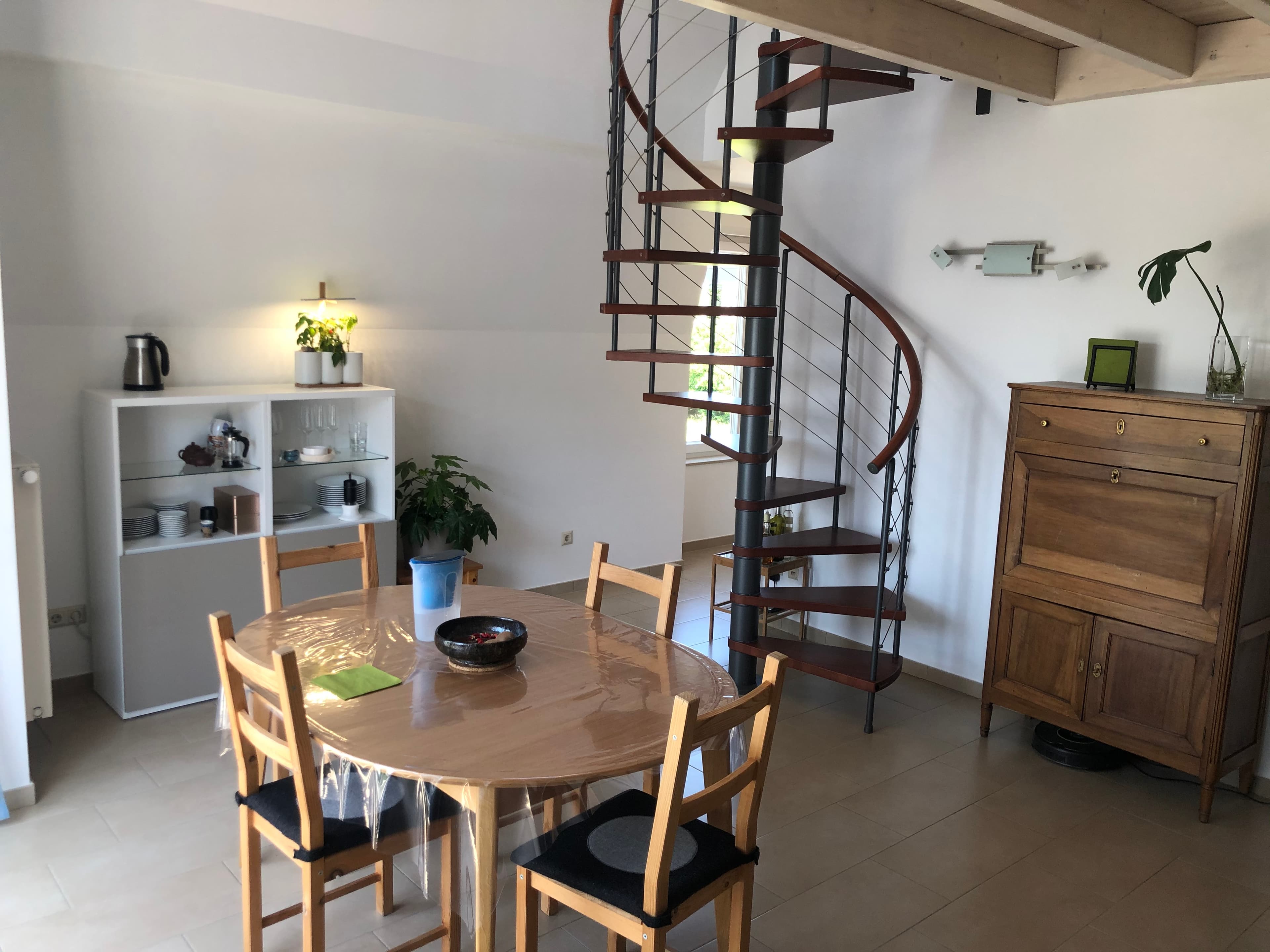 Duplex de 90 M2 avec  2 chambres et un espace bureau à Strassen 