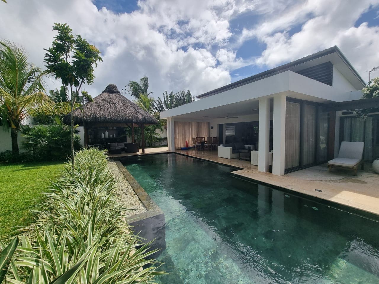 Propriété de plain pied avec studio indépendant, Grand Baie